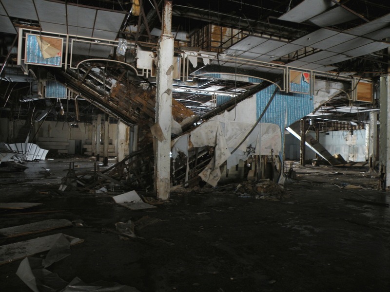 Illustration for article titled These Abandoned Malls Would Be Awesome Post-Apocalyptic Film Locations